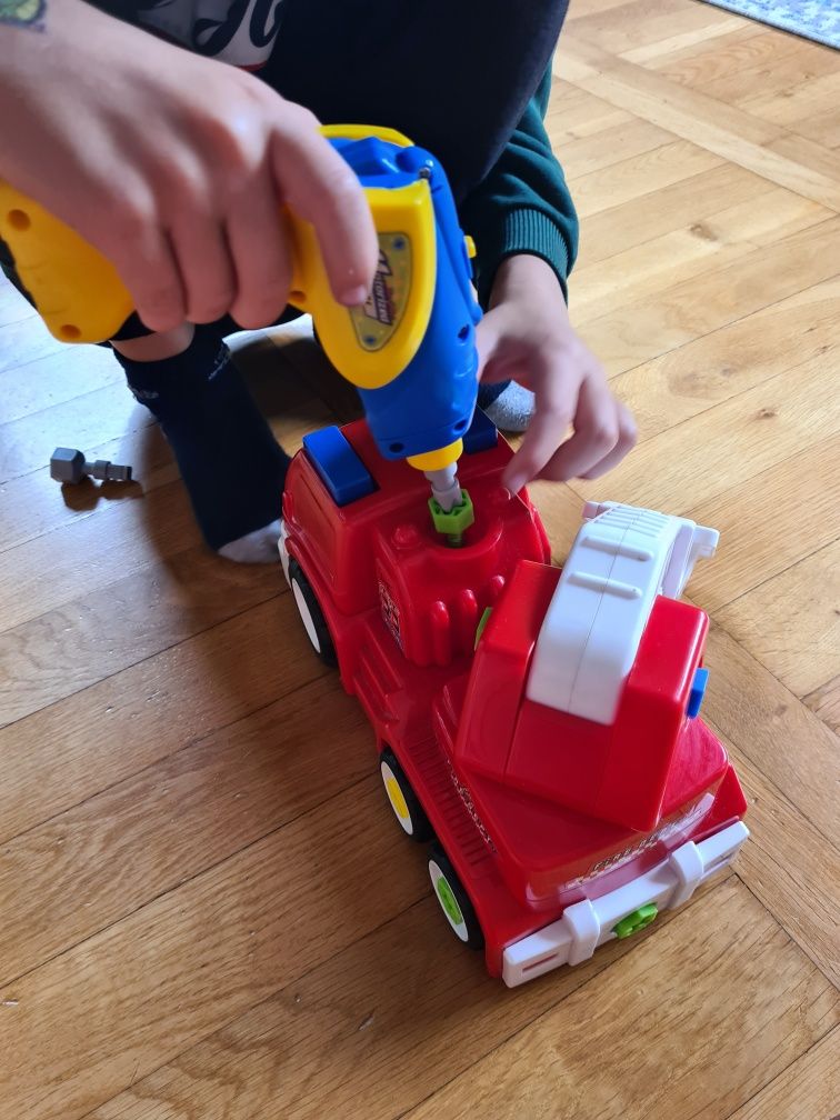2 auta do rozkrecania+wkrętarki Build&Play Take-A-Part Motorized Tools