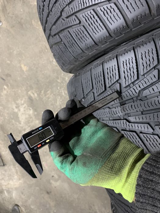 Шини Nokian Hakkapeliitta R 255/55 R18