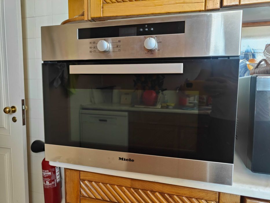 Miele Forno e Microondas 4010BM