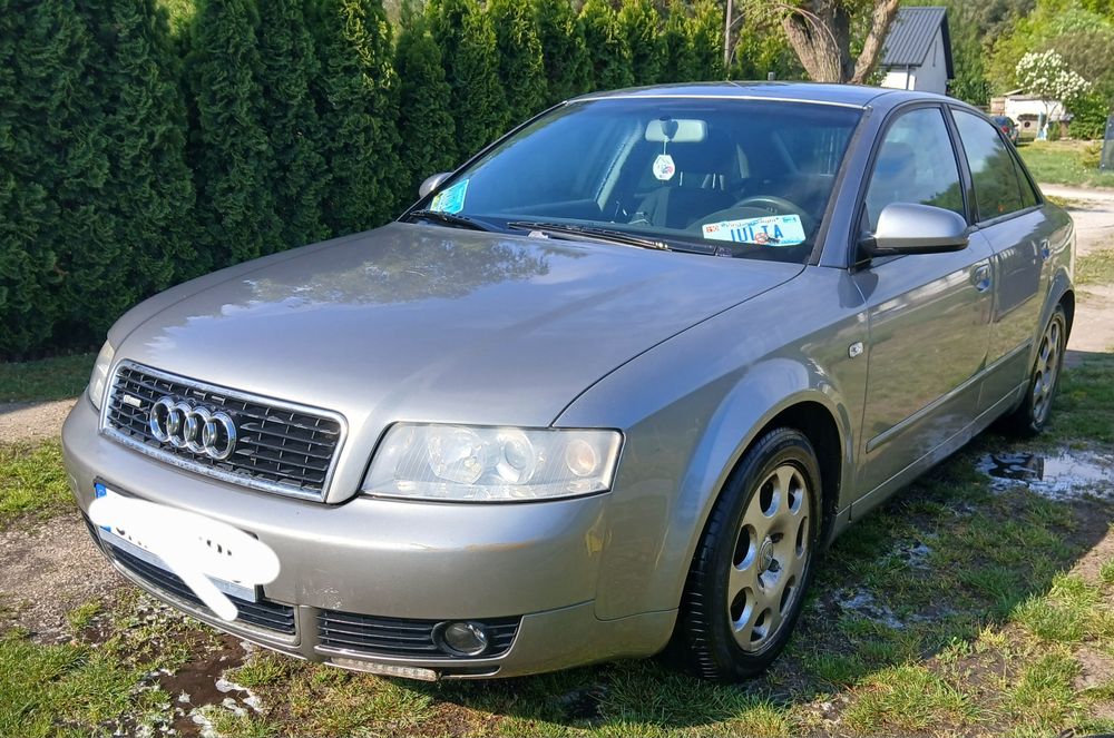 Audi A4B6 2003 gaz