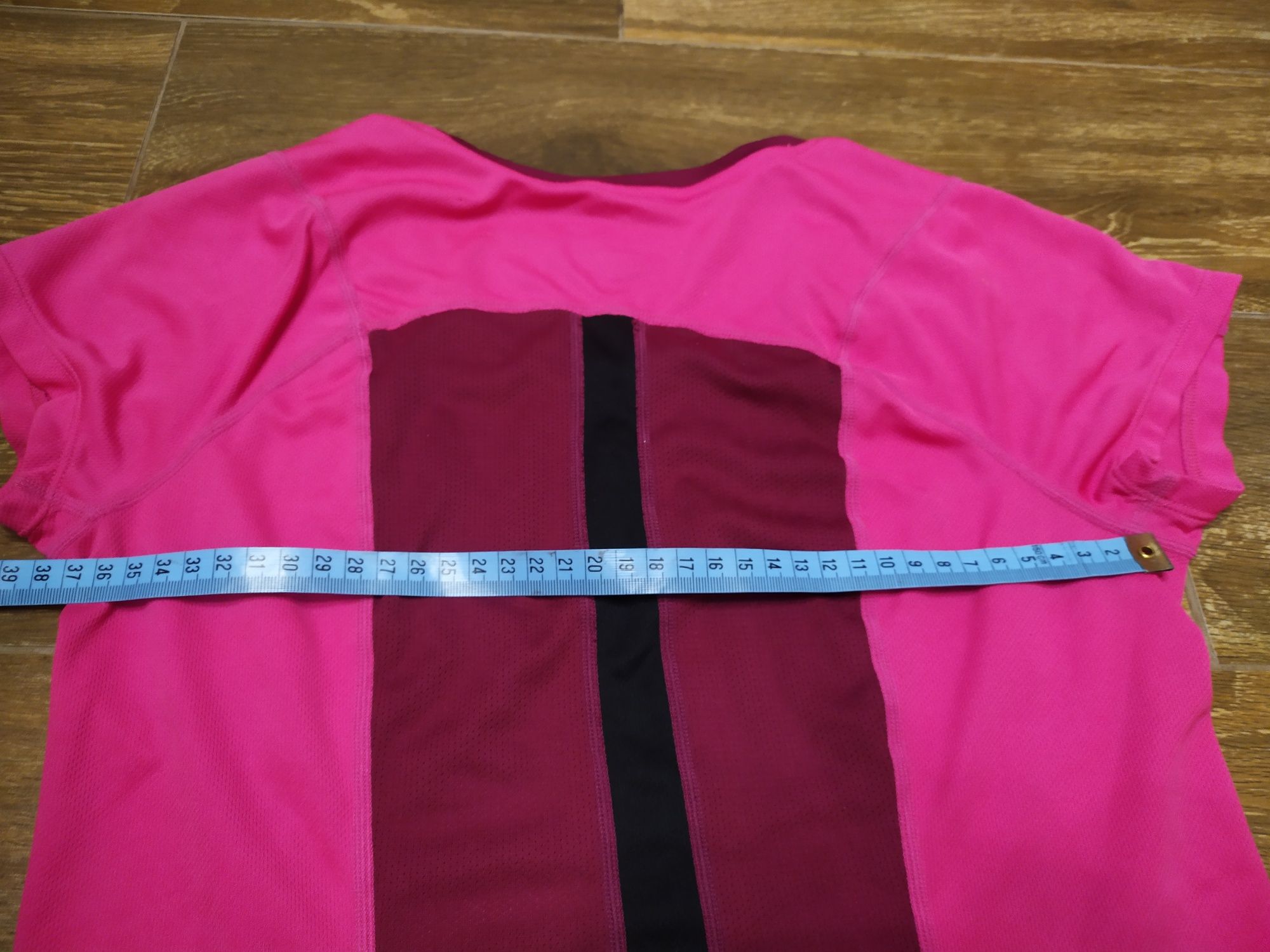 Koszulka Nike dri fit damska rozmiar S perforowana krótki rękaw różowa