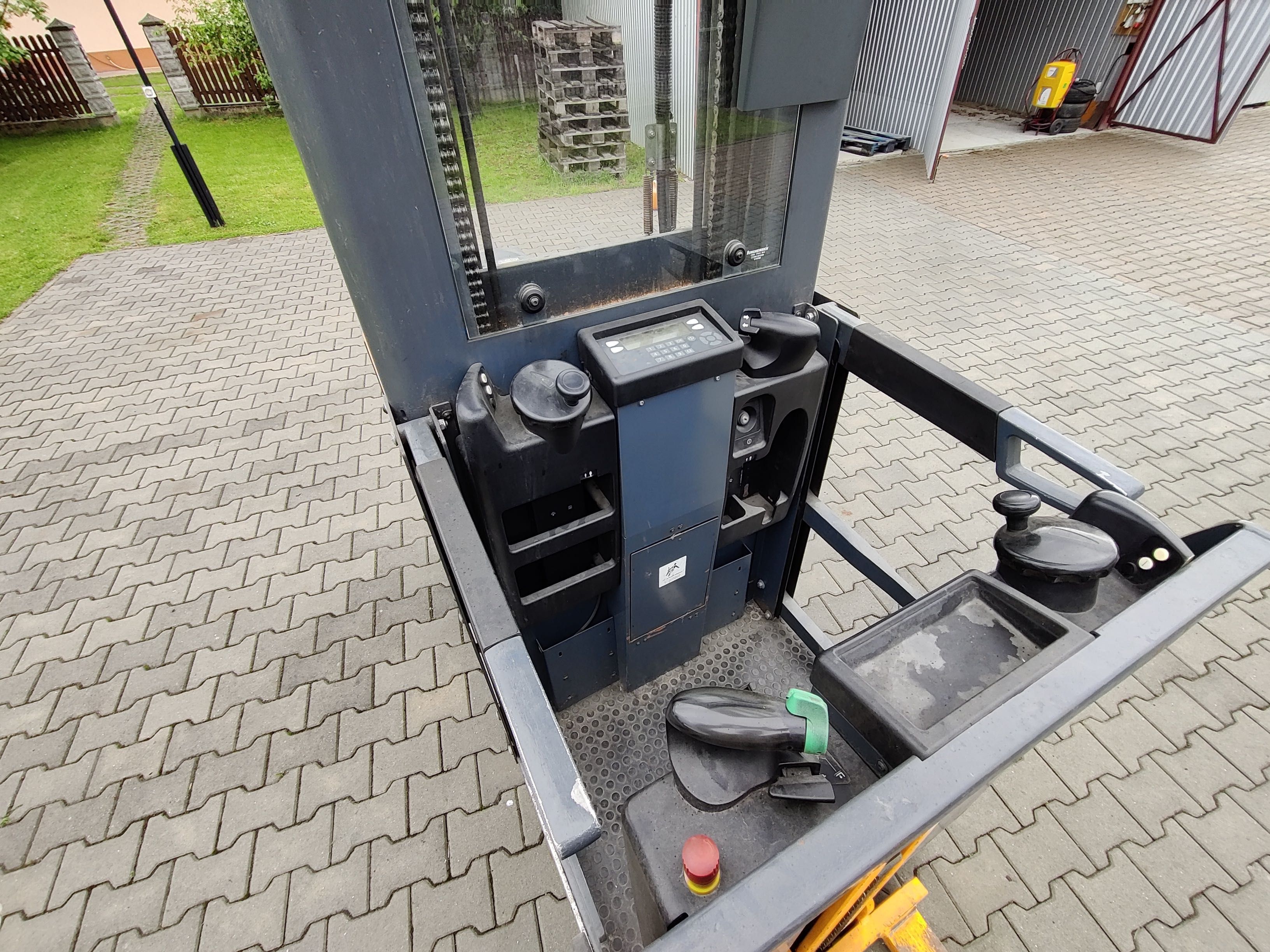 Wózek widłowy Jungheinrich EKS210