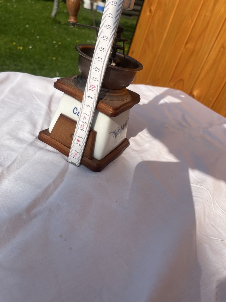 Młynek do kawy porcelanowy