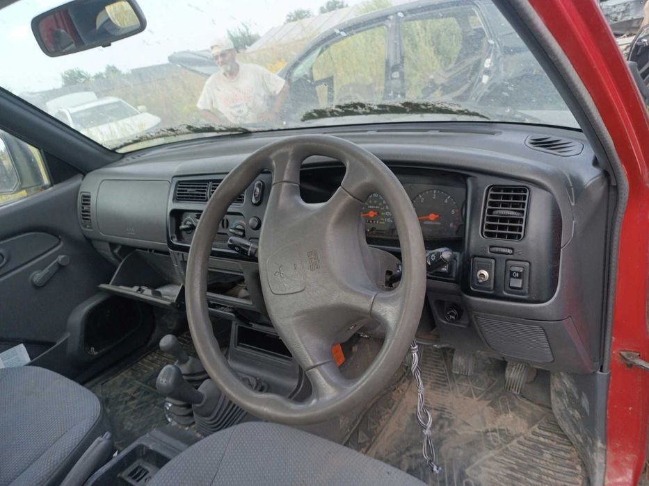 розборка запчастини Mitsubishi L200 Мітсубісі Л200 1996-2007 2,5 диз.