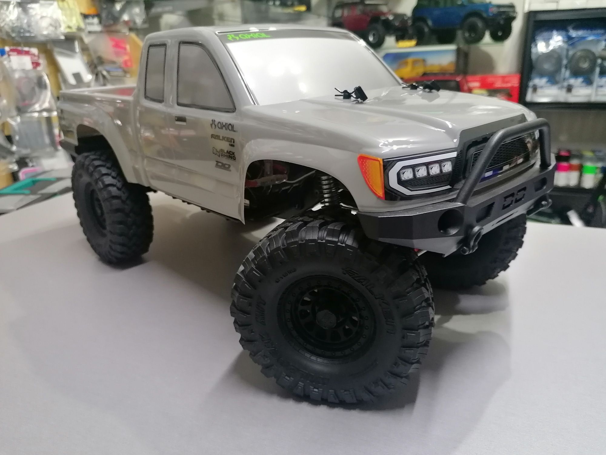 Novo axial scx2 base camp