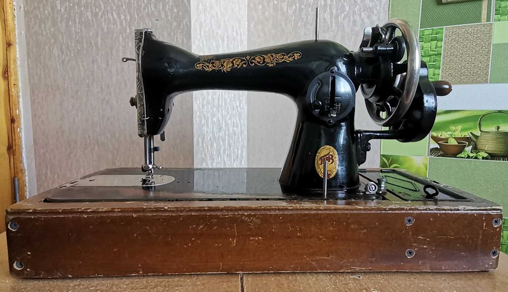 Швейная машинка ПМЗ