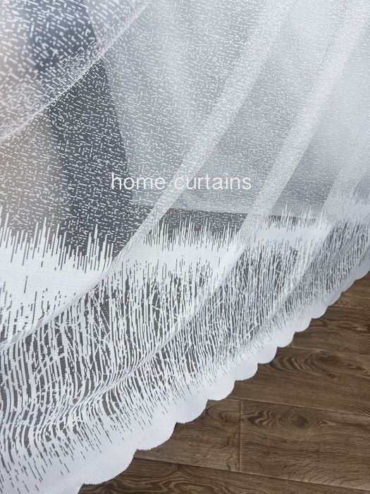 Тюль Жакард білого кольору з широким низом і смужкою