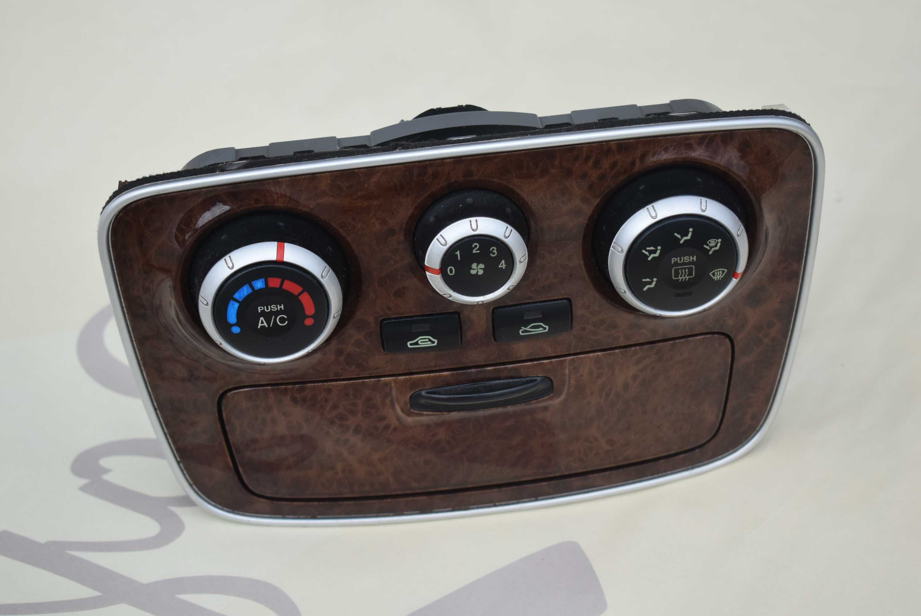 panel nawiewu klimatyzacji klimy HYUNDAI SONATA IV 07R