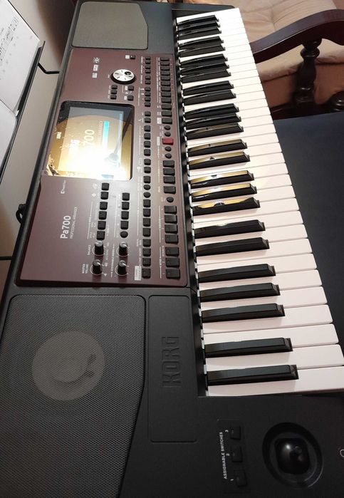 Korg PA 700 - Teclado Professional Arranjer - como novo