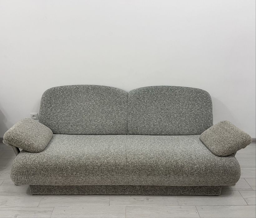 Продам диван розкладний сірого кольору