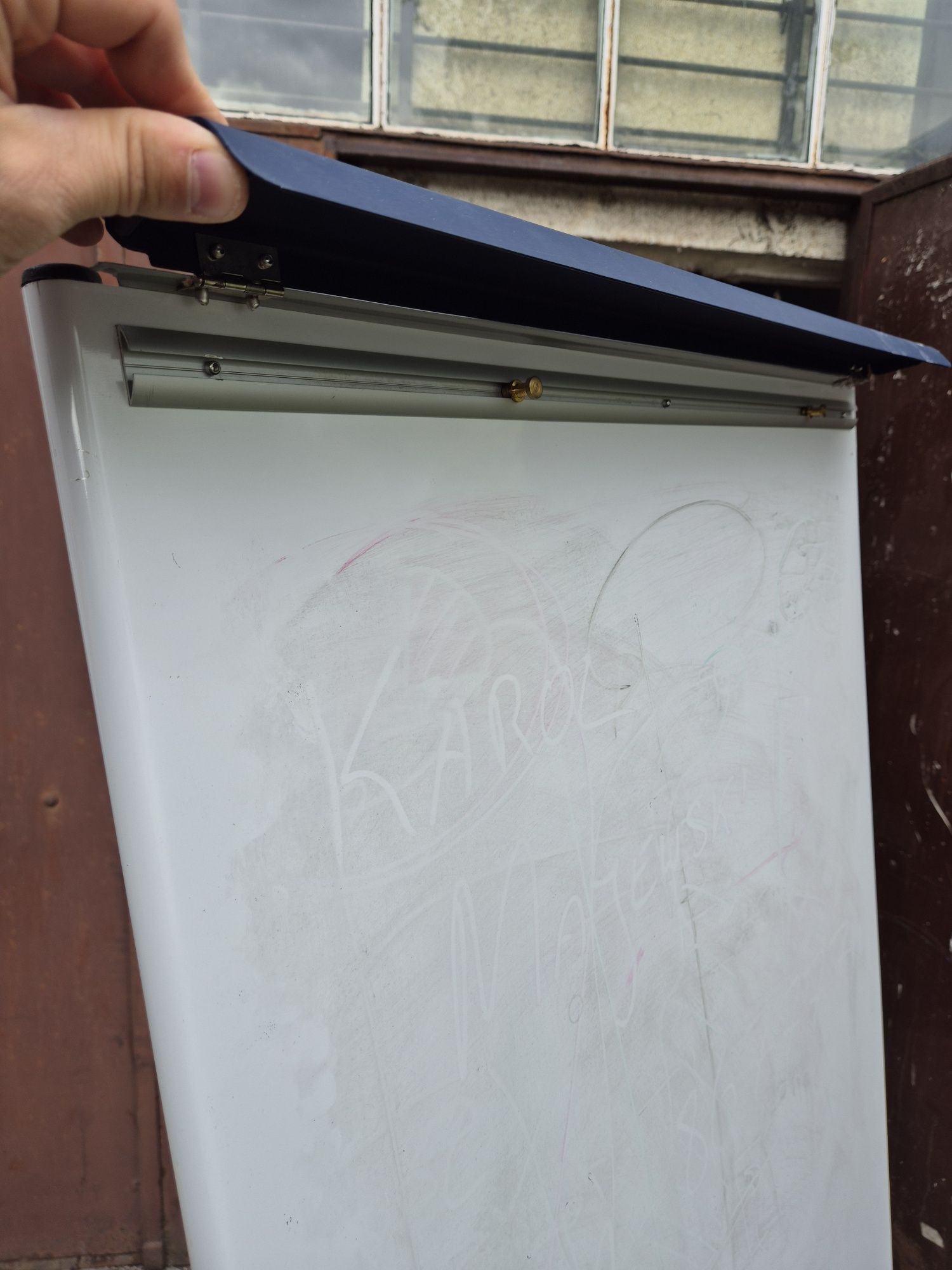 Flipchart tablica szkoleniowa magnetyczna mobilna przenośna