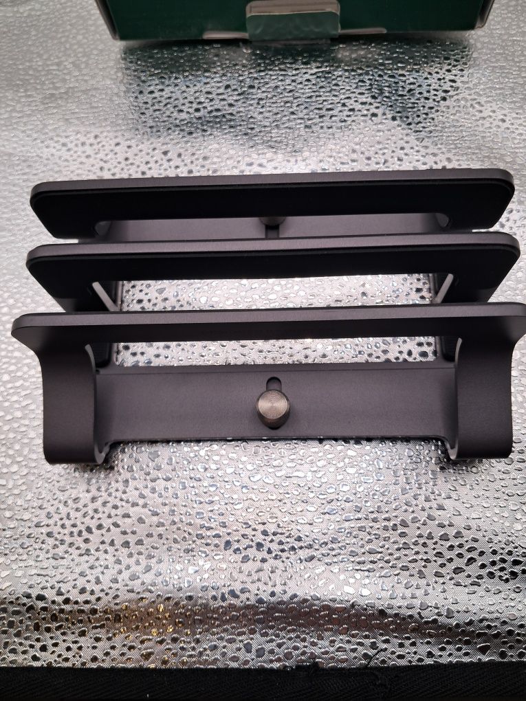 Pionowy stojak pod laptop,tablet