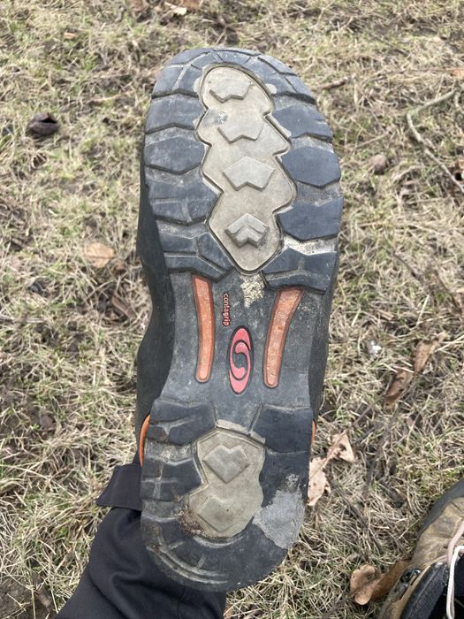 Трекинговые ботинки SALOMON 28 см