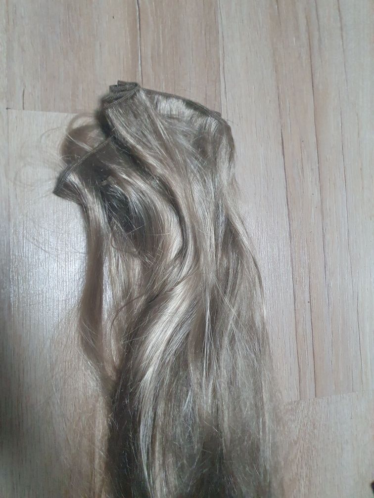 Włosy doczepiane na taśmie długie 50cm ciemny blond syntetyczne