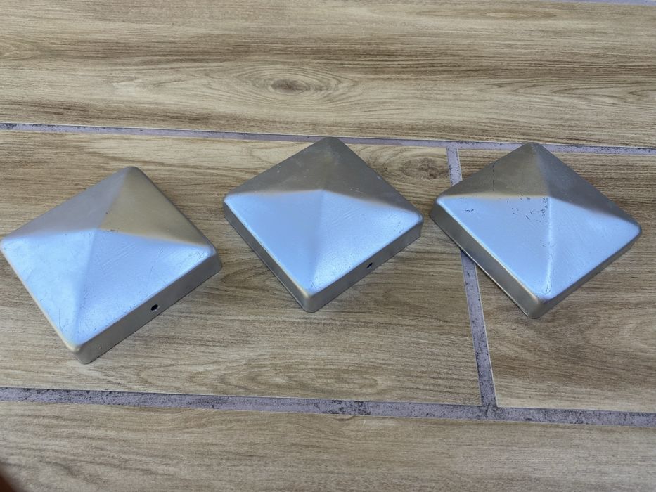 Nakładka na słupek 96x96, daszek