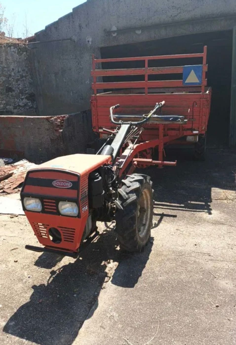 Motocultivador/Tractor Articulado com Reboque