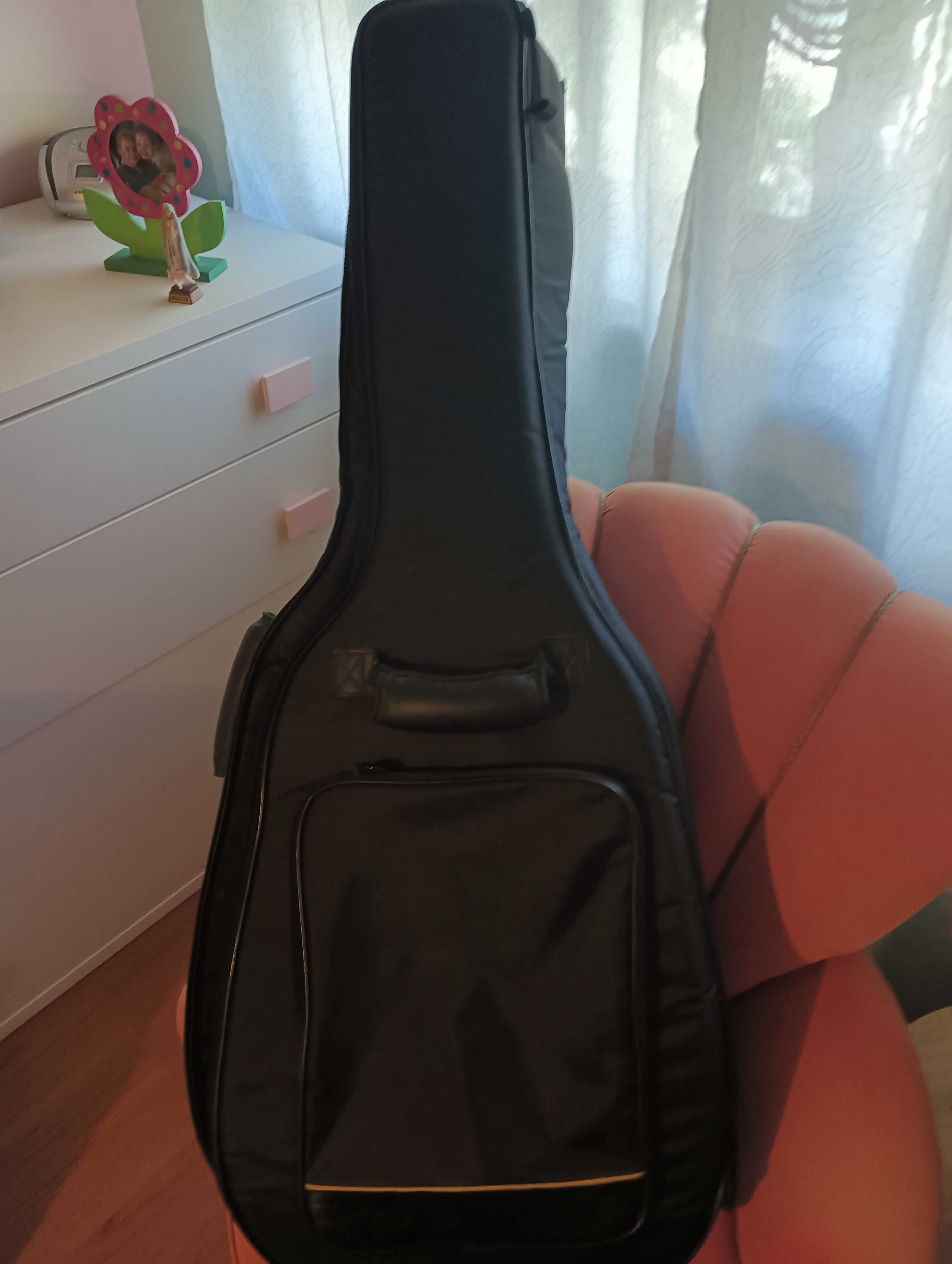 Guitarra c/mala Marca António Carvalho