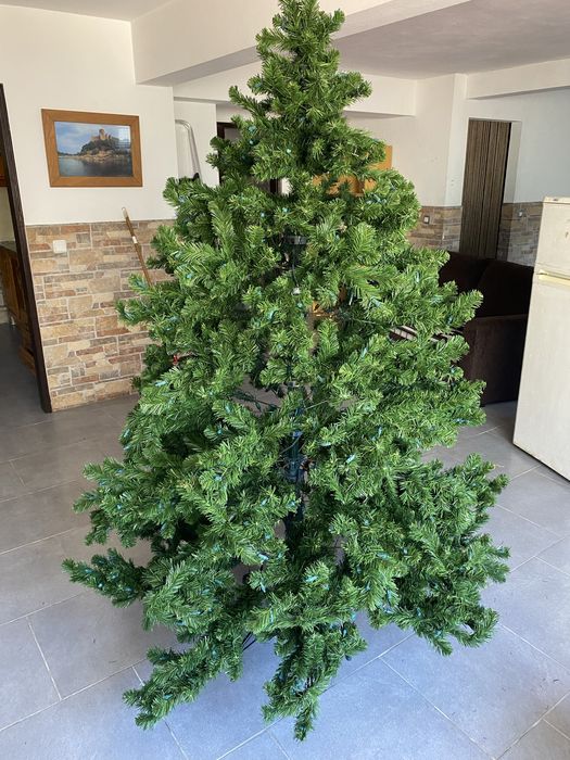 Arvore de natal 200cm altura 140cm diametro da base