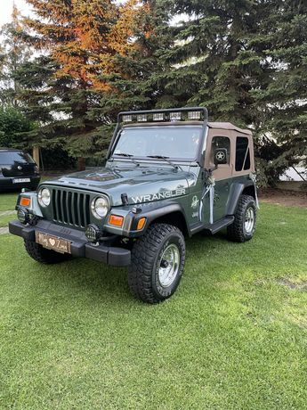 Jeep Wrangler Sahara 2.5 automat