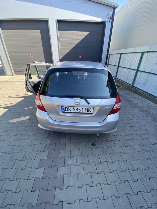 Хонда джаз 1.25 ..