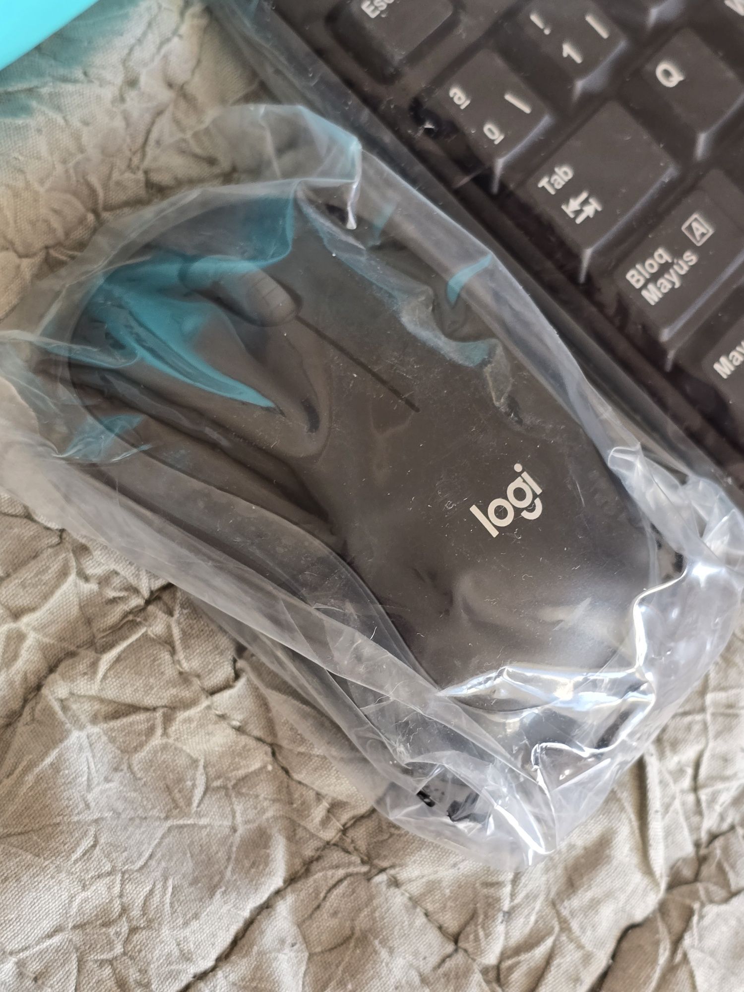 Клавіатура та Миша Logitech MК270 SMulti-Device Wireless