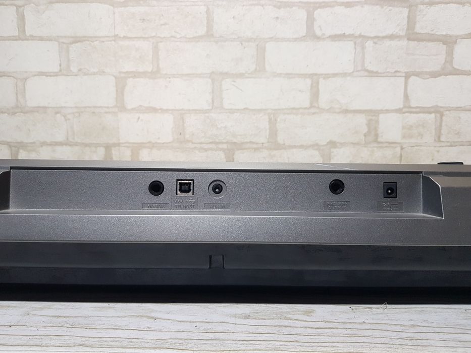 Синтезатор Yamaha PSR E 353 б/у з Німеччини