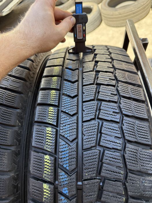 Шины БУ 235 60 R 18 Dunlop Wintermaxx wm02 резина зима япония