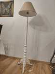 lampa stojąca rustykalna
