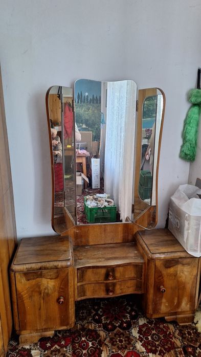 Toaletka drewniana z skladanymi lustrami  120x55x167H