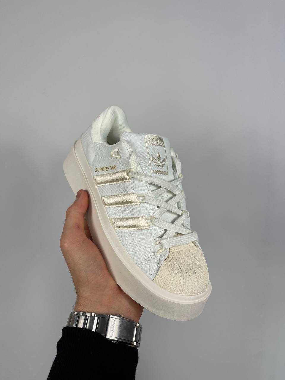 Жіночі кросівки Adidas Superstar Bonega