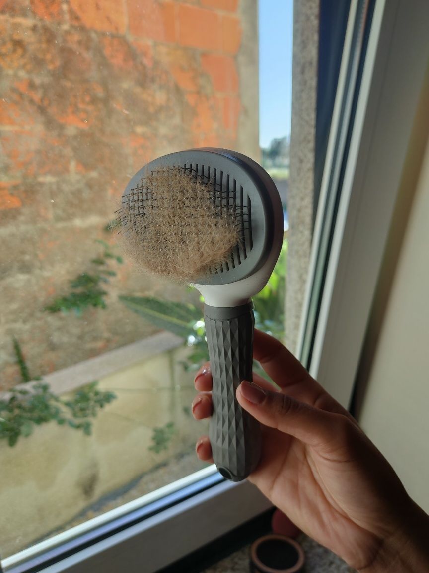 Escova para remover pelos