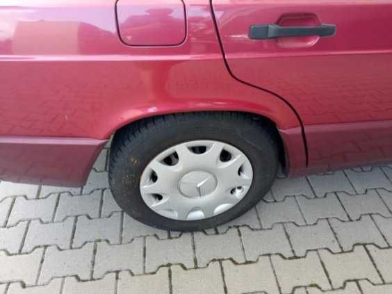 Sprzedam Mercedesa 190 E