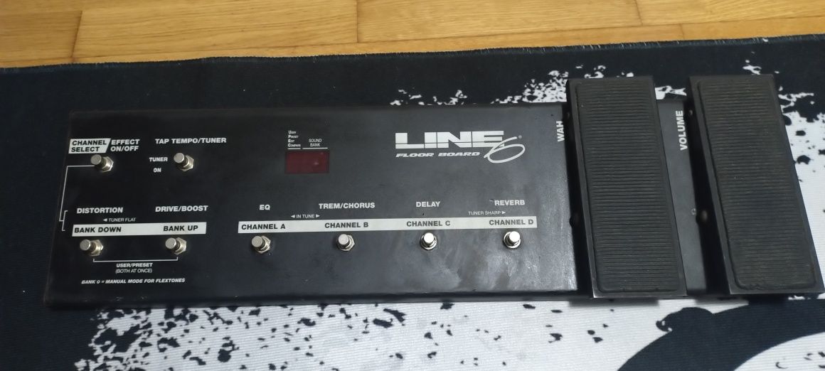 Line 6 Pod Pro + Floorboard