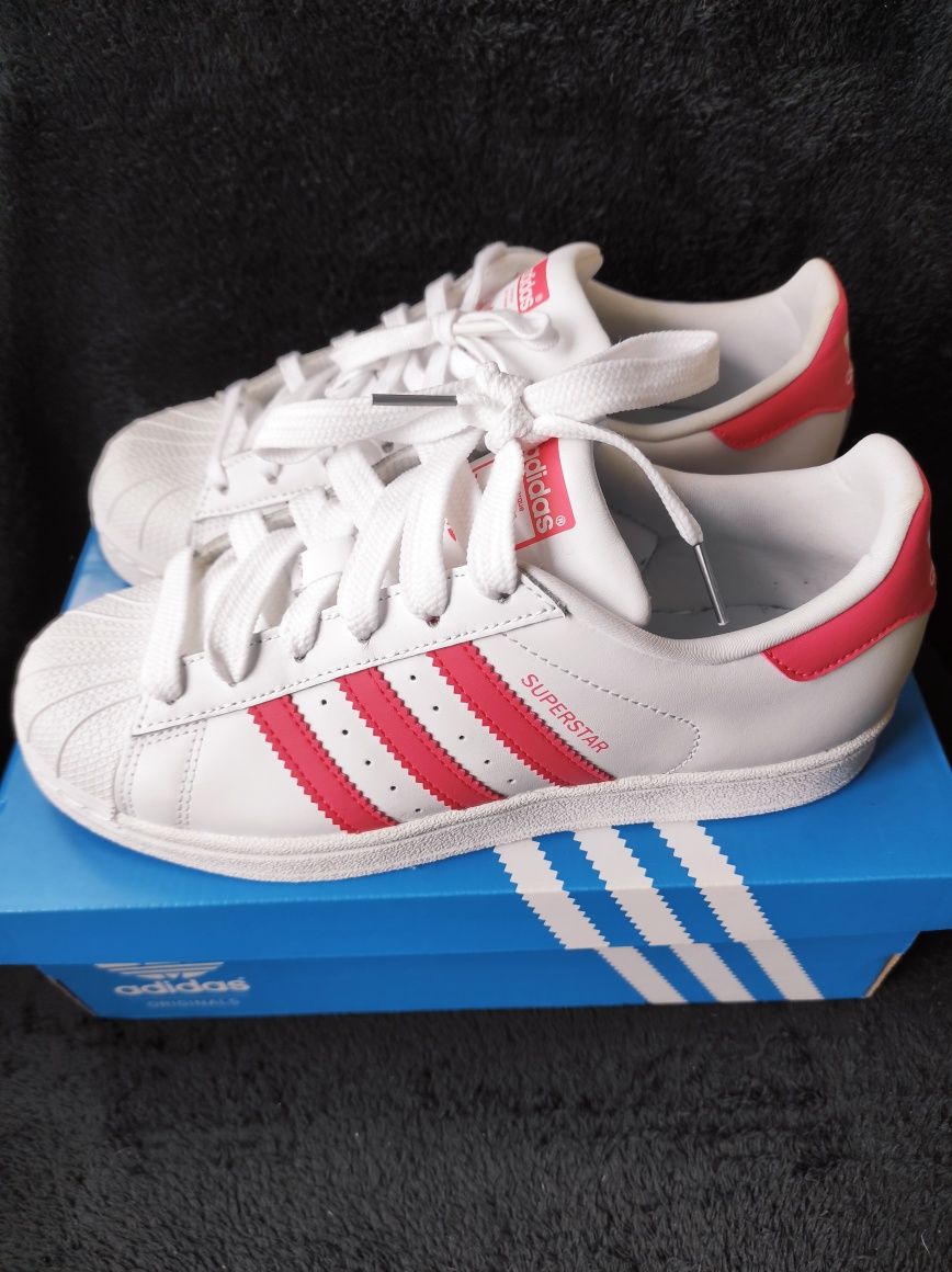 Tênis Adidas Originais Novos