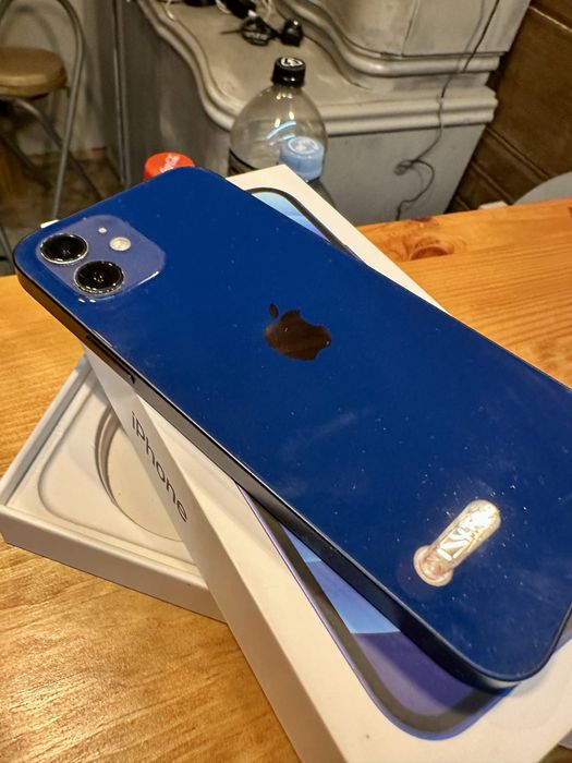Iphone 12 64gb, pierwszy uztkownik plus dodatki