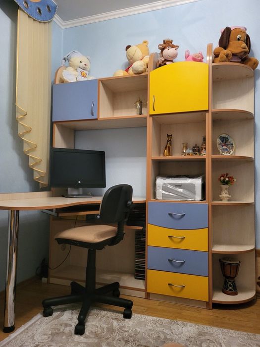 Меблі у дитячу кімнату у відмінному стані