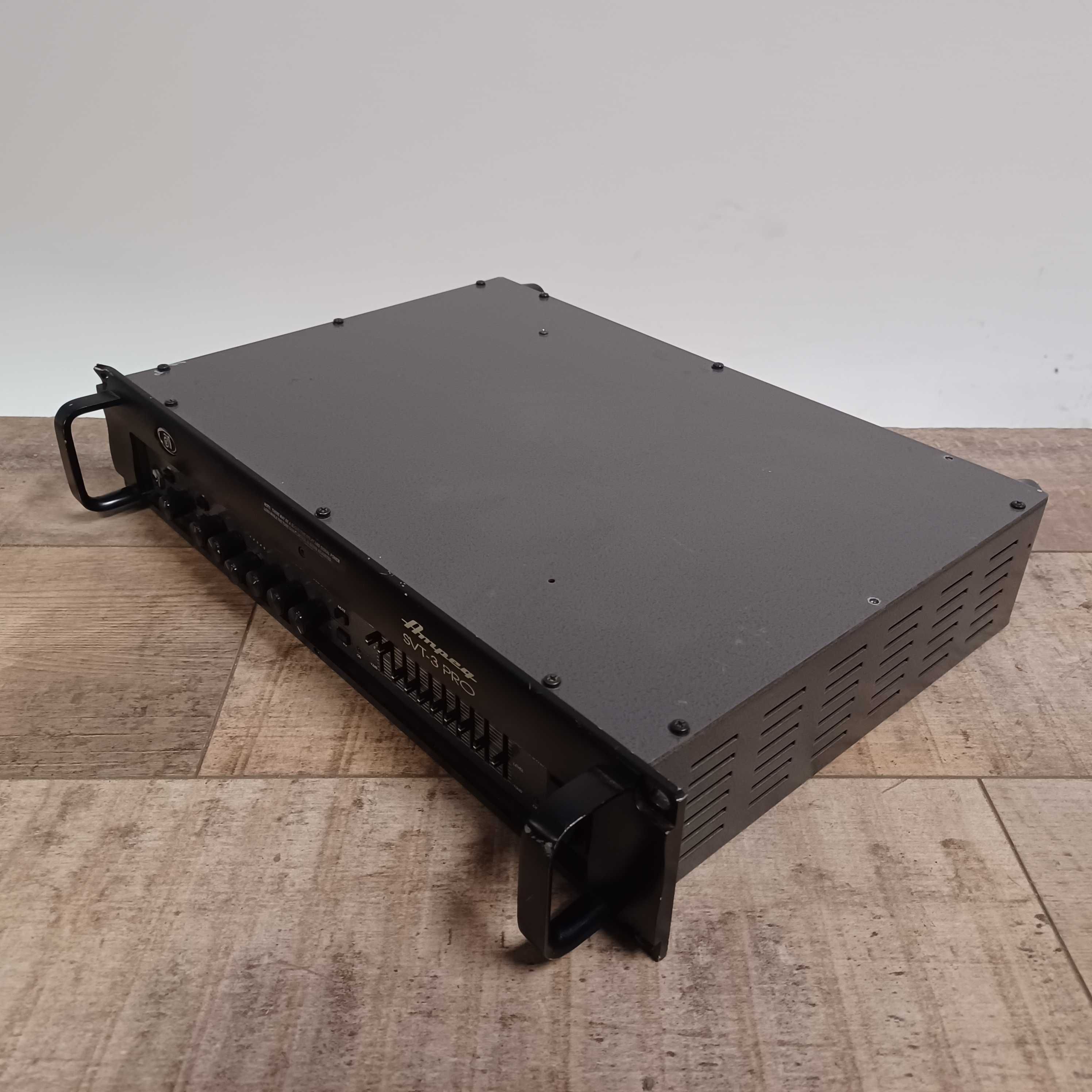 Ampeg SVT-3Pro lampowy head basowy 450W