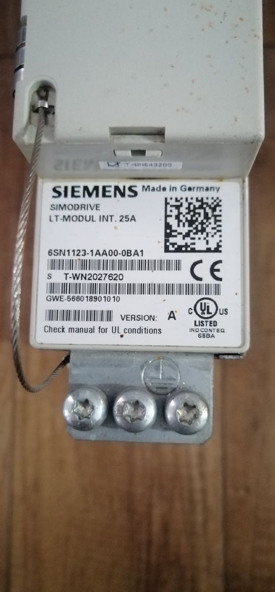 Siemens Simodrive 6SN1123-1AA00-0BA1 + 6SN1118-0DJ23-0AA2