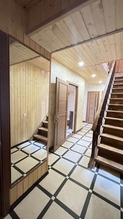 Апартаменти Д.І.М Стильні та просторі зарванська 7