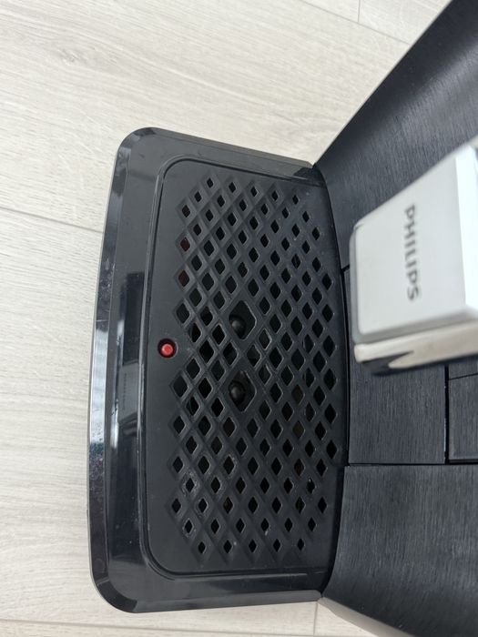 Кавомашинка Philips 2200 LatteGo
