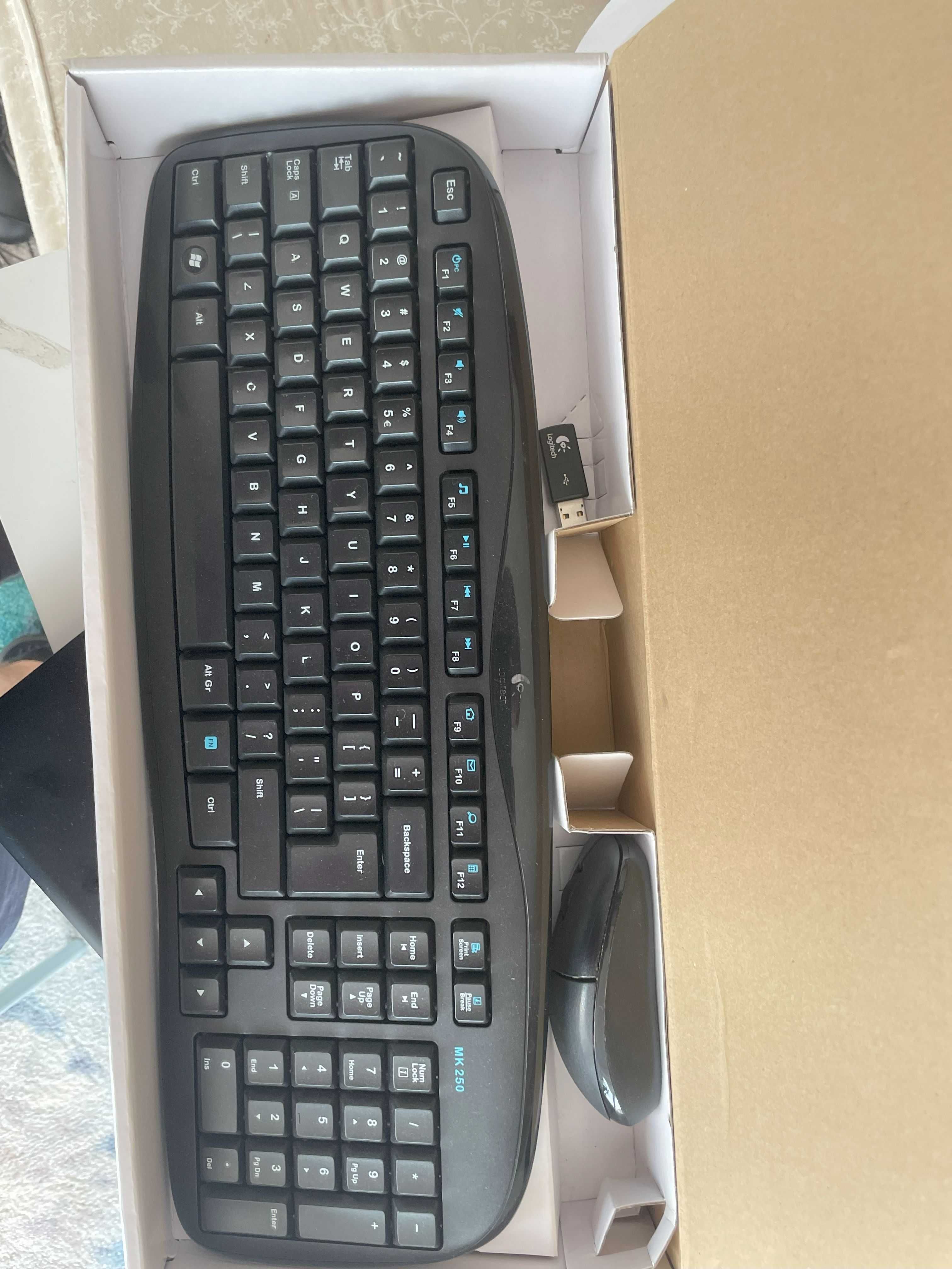 Klawiatura + mysz Logitech MK250