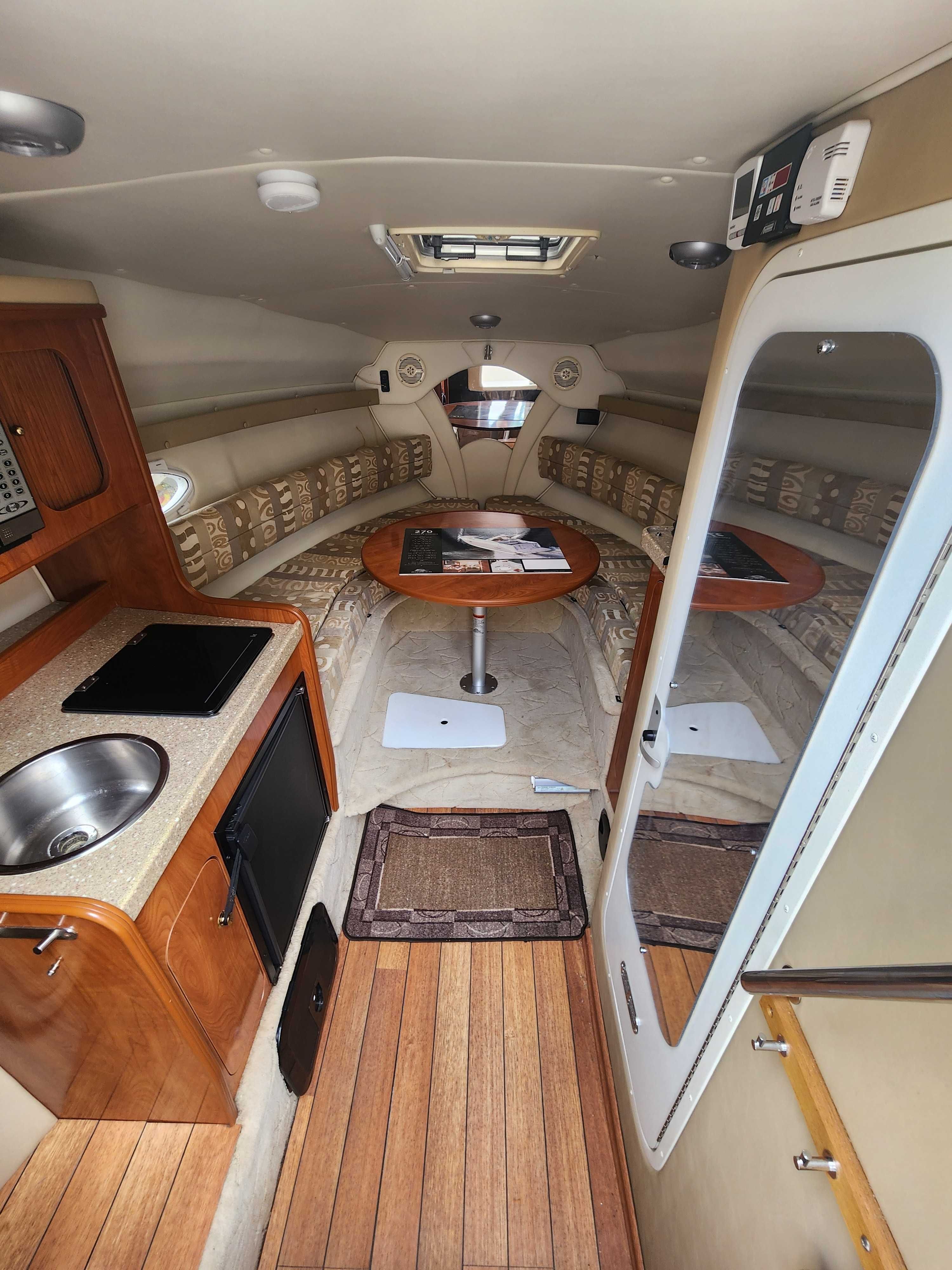 Rinker Fiesta Viee 270 Volvo Penta 5.7 320km