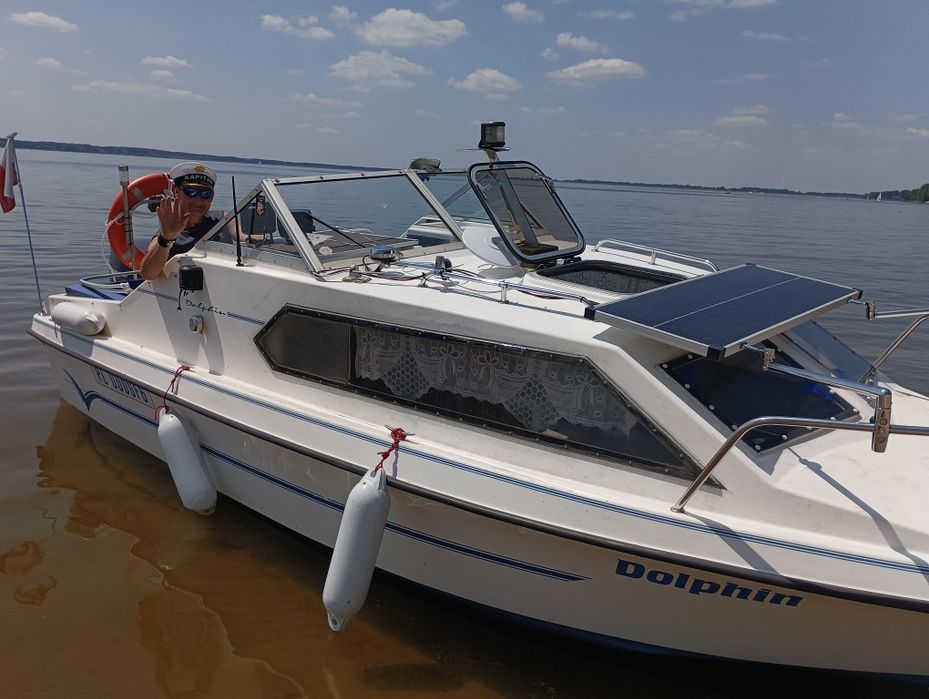Sprzedam Łódź Dolphin z silnikiem zaburtowym