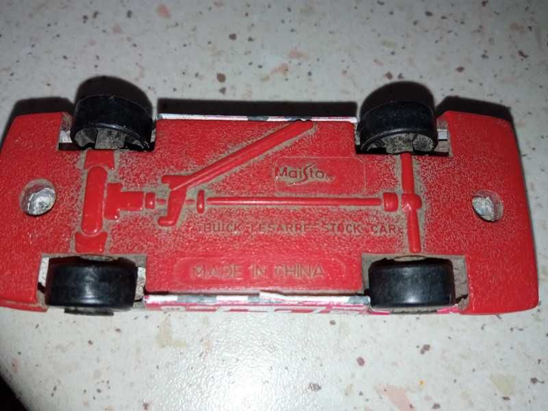 Buick Lesarre maisto nie hot wheels
