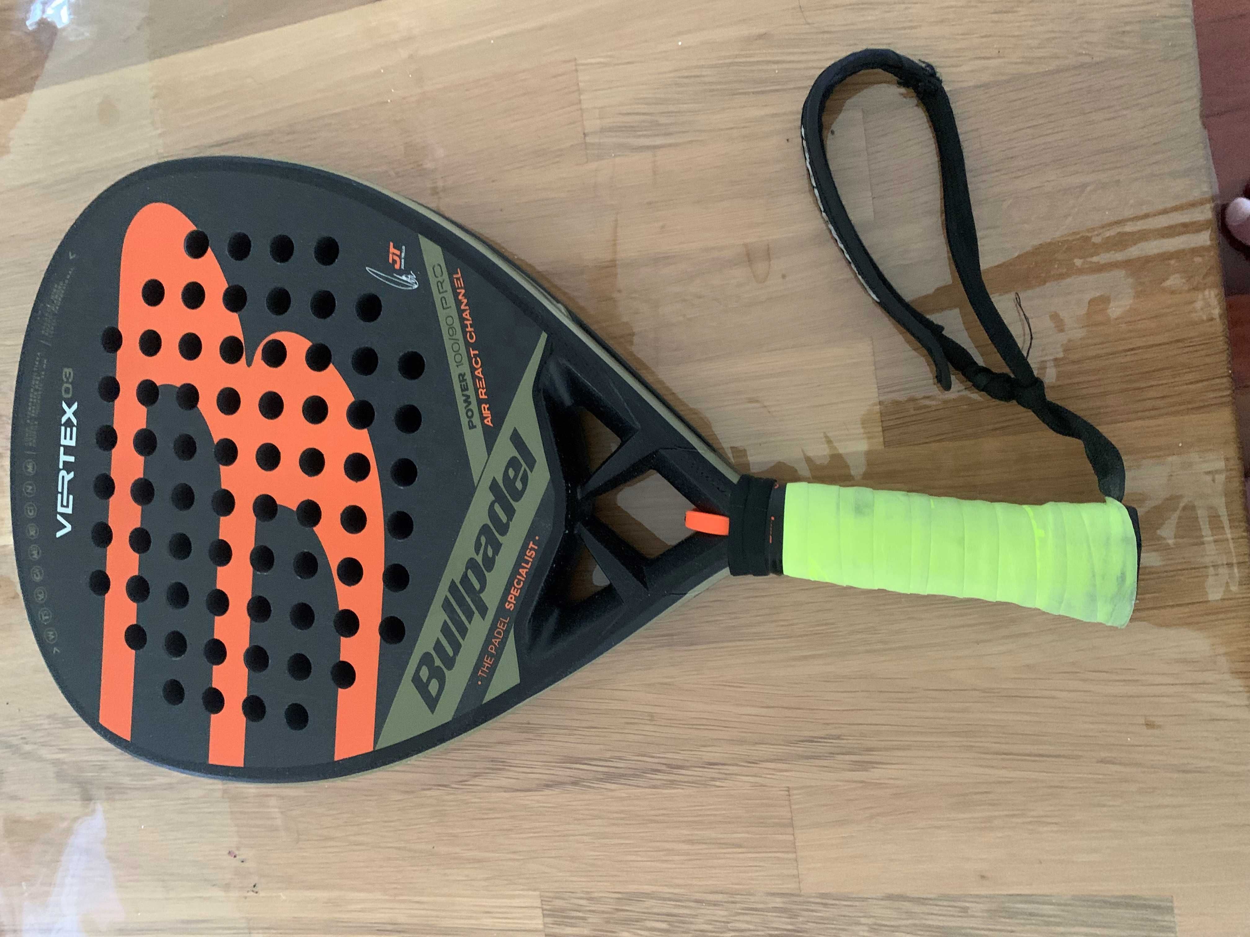 Vendo raquete Bullpadel vertex 03 .