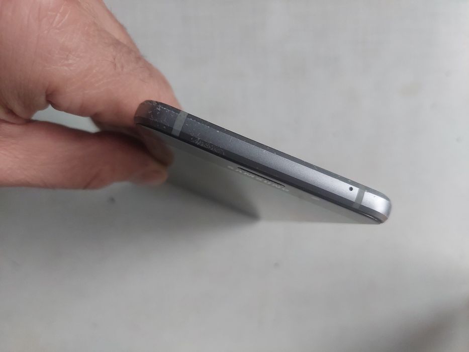 Samsung  Galaxy A 7 (6)