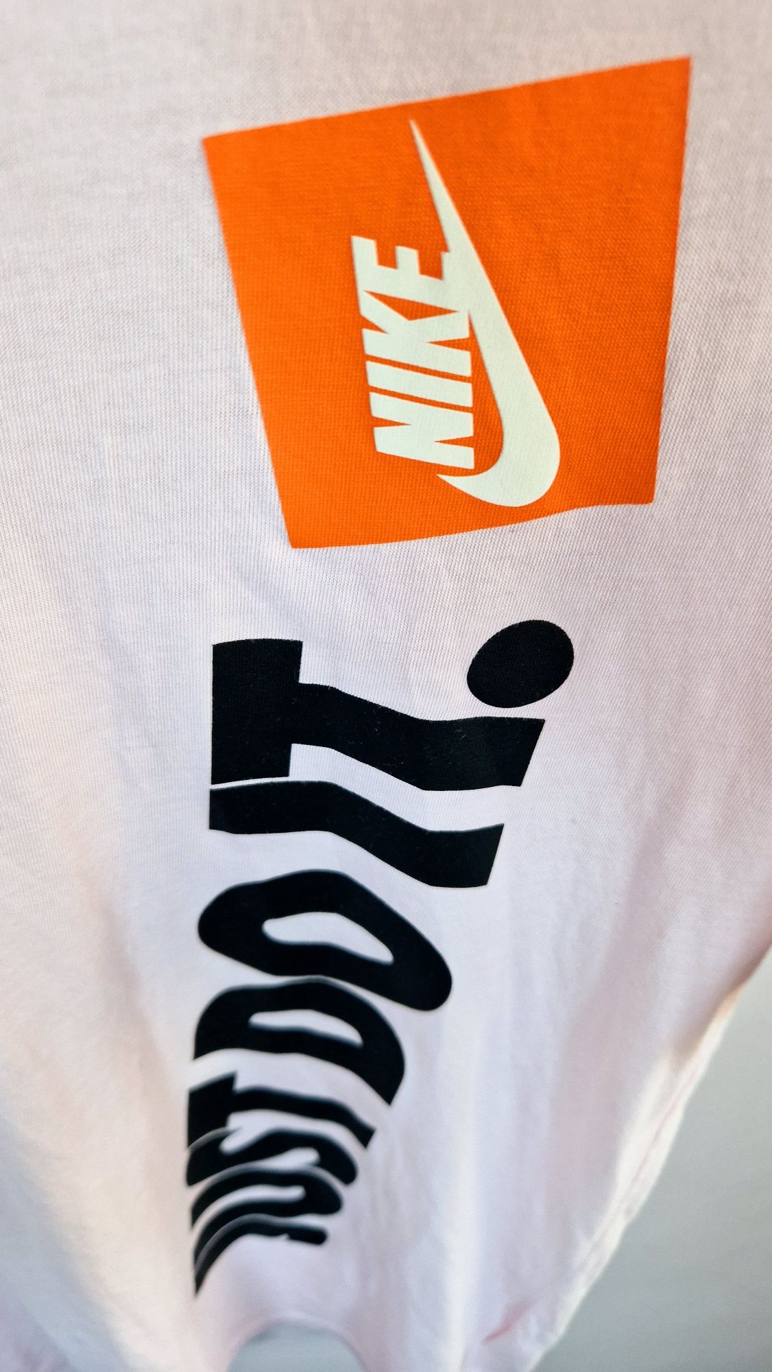 Jasnoróżowy prosty t-shirt, podkoszulek The Nike Tee vintage eur M