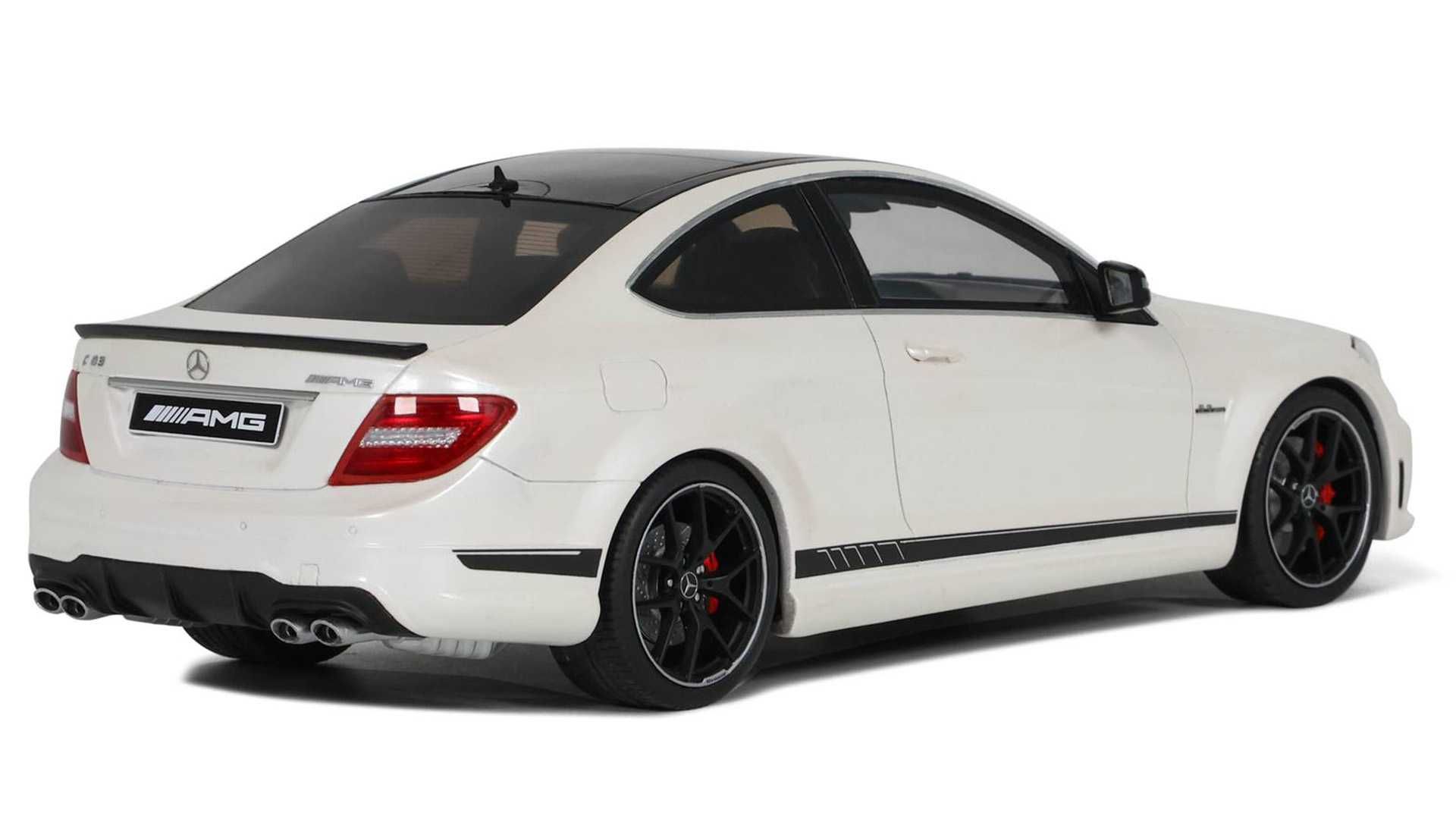 Model 1:18 GT Spirit Mercedes-Benz C63 AMG Edition 507 White 2023