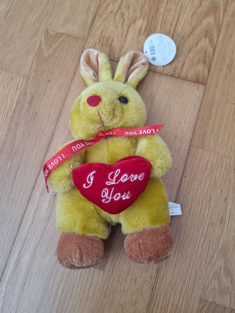 Coelho peluche  I love you