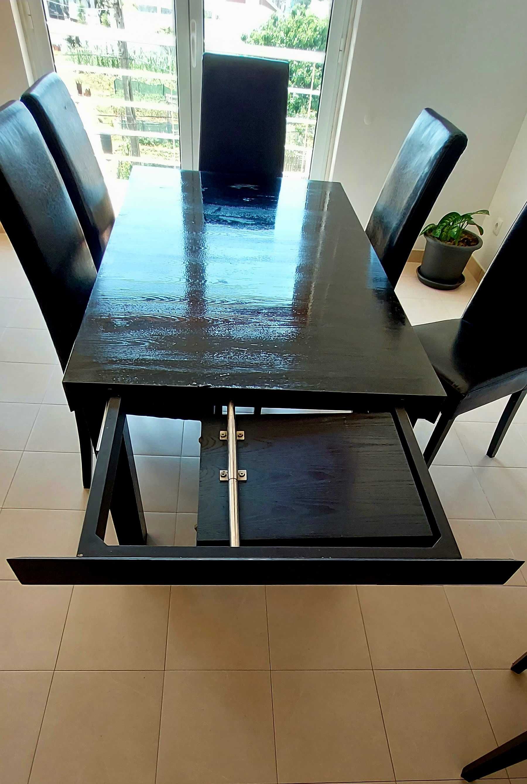 Mesa de jantar extensivel usada